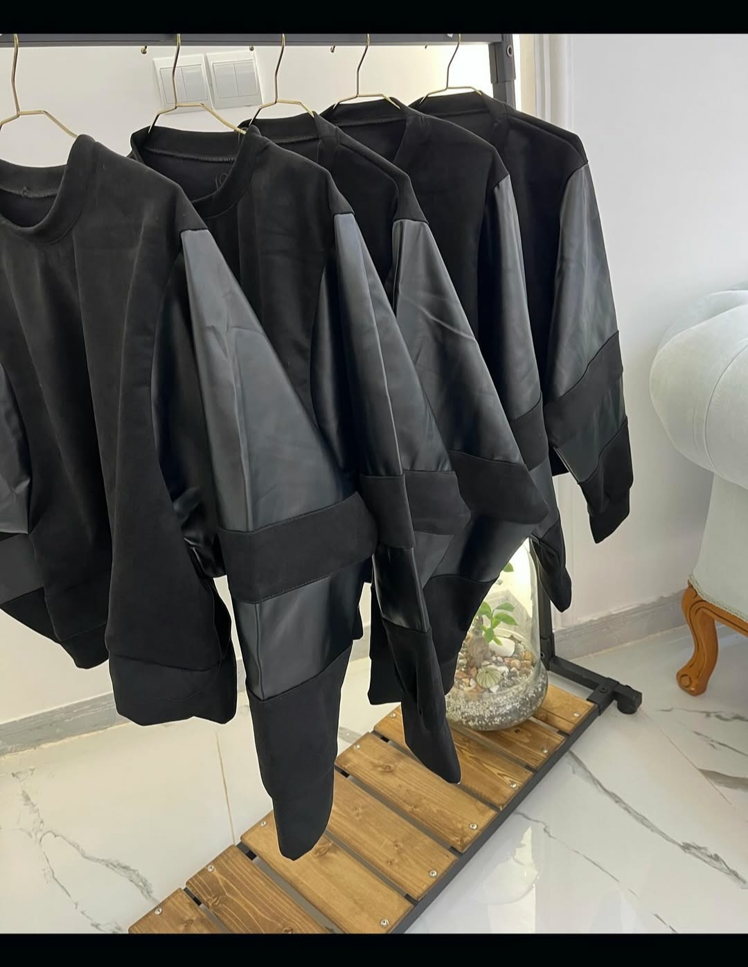 تصویر کراپ استین چرم 